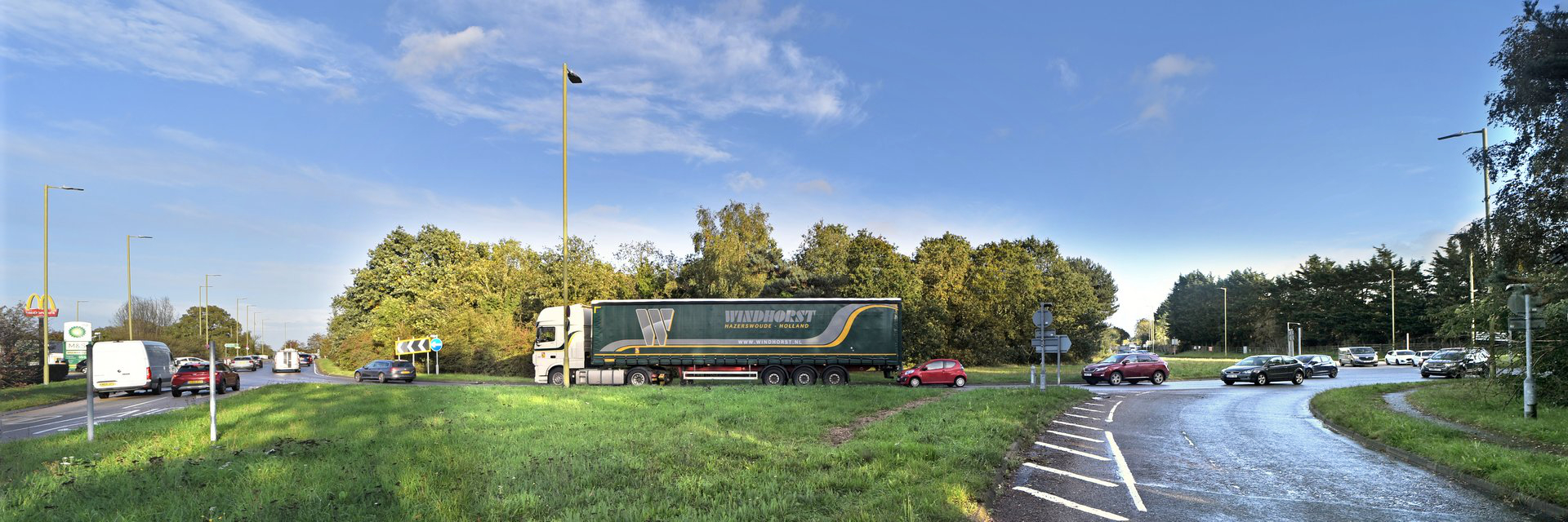 Photo of railway bridge in Hertingfordbury Road